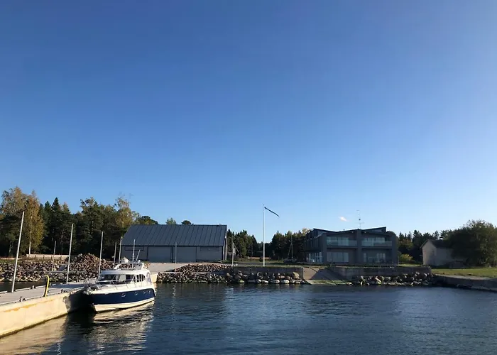 Ristna Kuelalistemaja בית נופש *